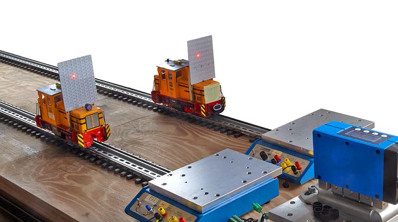 In the R&D department at PSI Technics, positioning systems are simulated using model railroads.